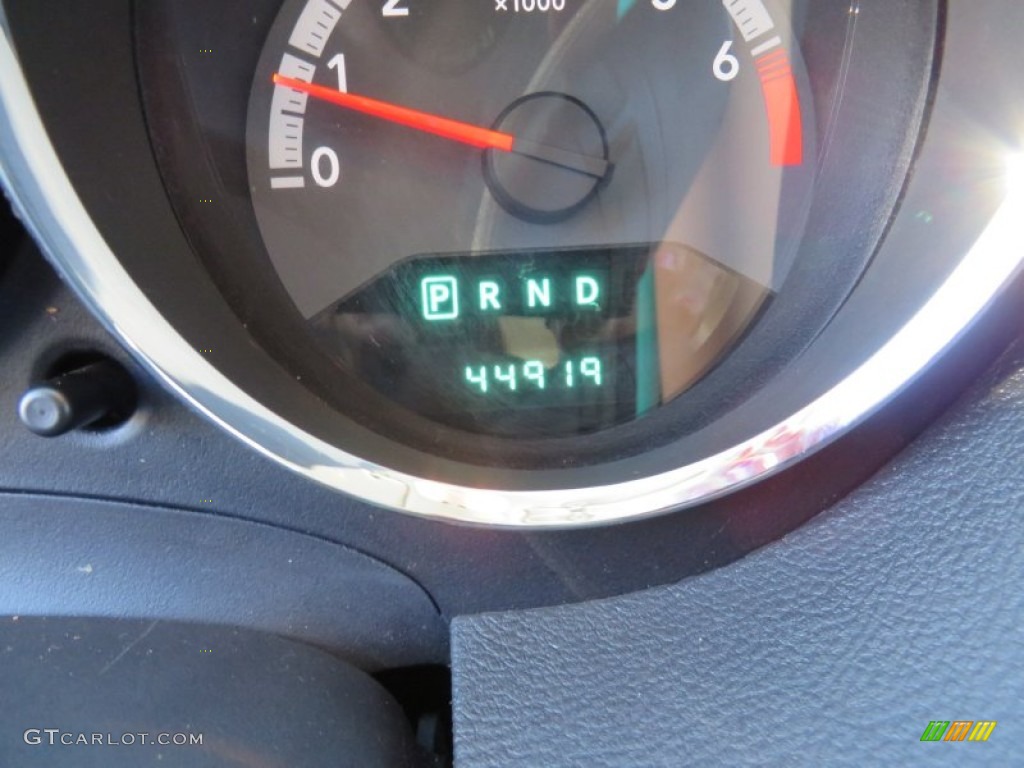 2012 Caliber SXT Plus - Black / Dark Slate Gray photo #44
