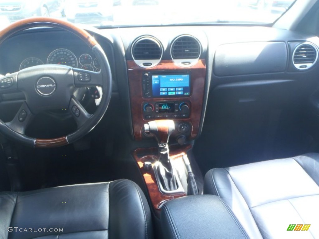 2006 Envoy XL Denali - Black Onyx / Ebony Black photo #21
