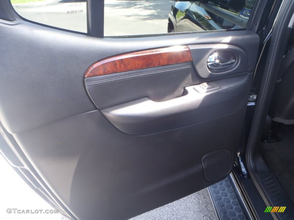 2006 Envoy XL Denali - Black Onyx / Ebony Black photo #23