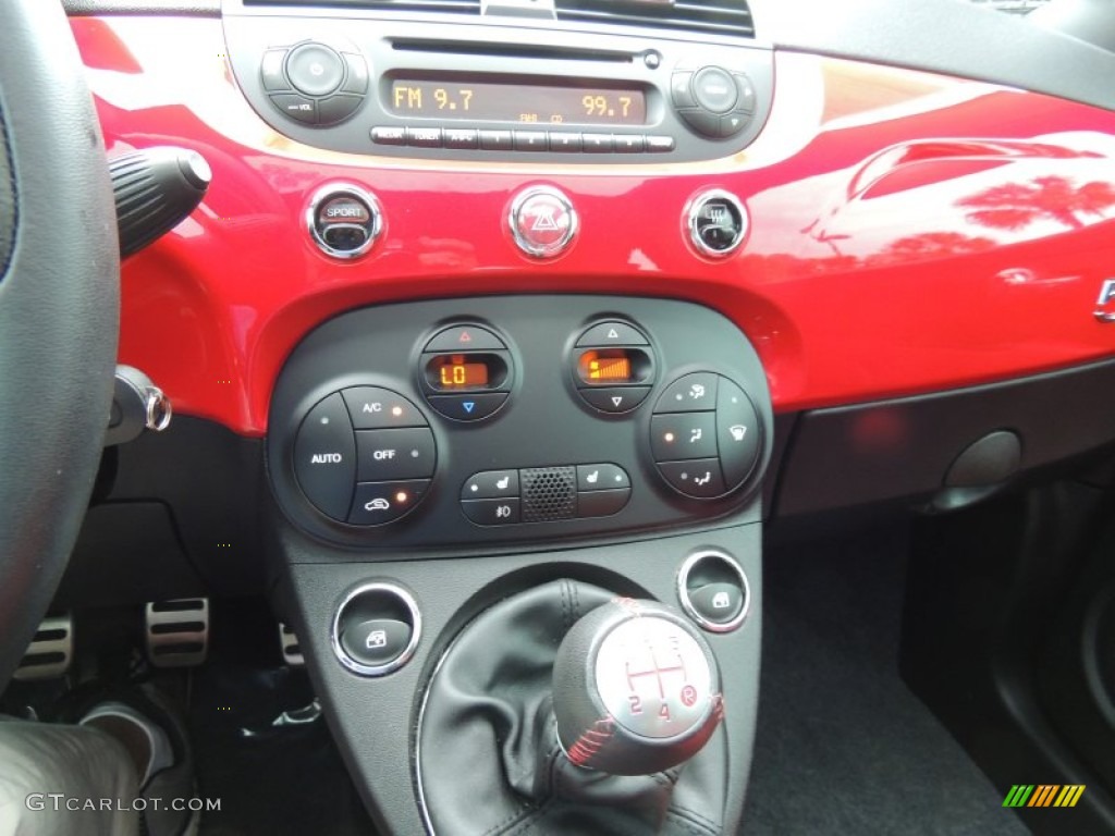 2013 Fiat 500 Abarth Controls Photo #86561124