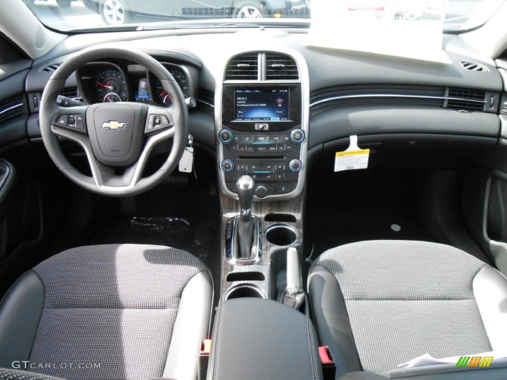 2014 Chevrolet Malibu LT Jet Black Dashboard Photo #86561475