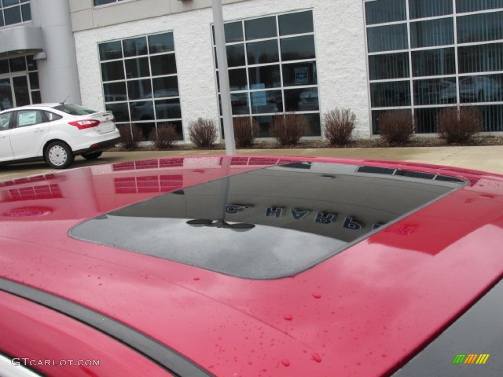 2011 Taurus SEL - Red Candy / Charcoal Black photo #4