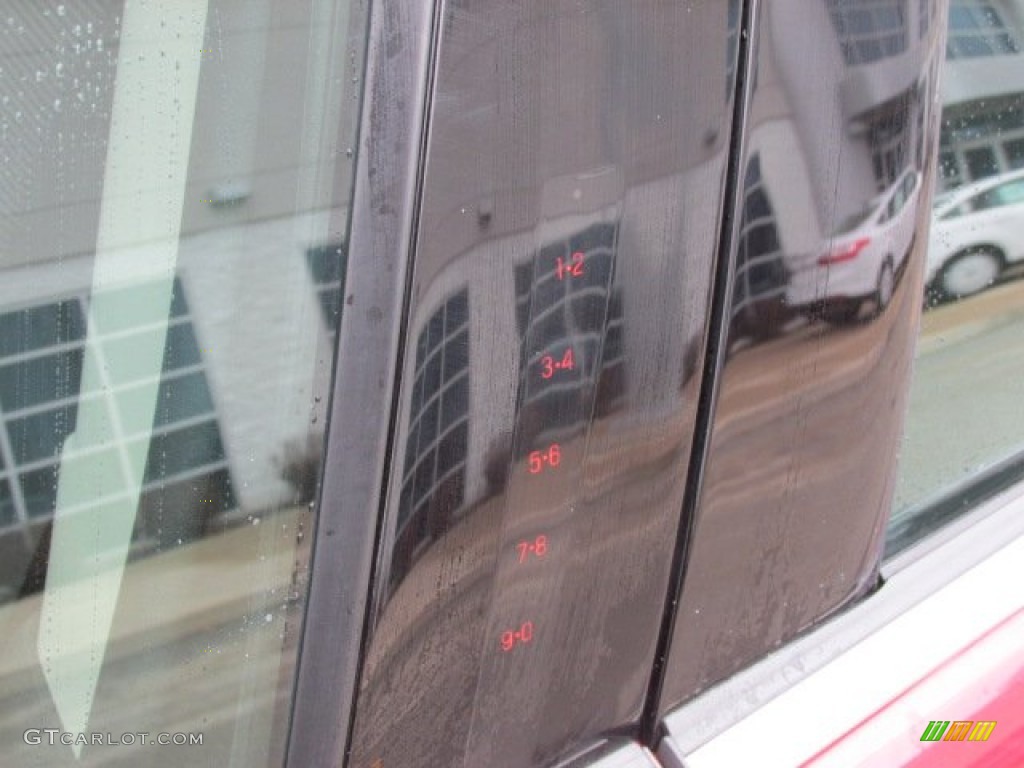2011 Taurus SEL - Red Candy / Charcoal Black photo #10