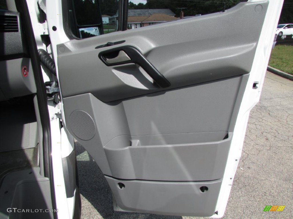2008 Sprinter Van 2500 Cargo - Arctic White / Gray photo #36