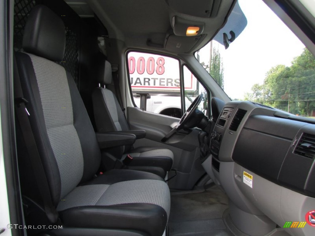 2008 Sprinter Van 2500 Cargo - Arctic White / Gray photo #41