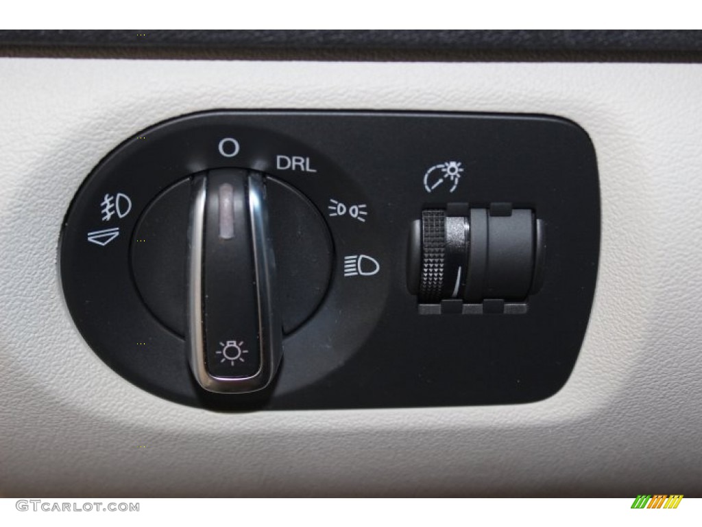 2010 Audi A3 2.0 TDI Controls Photos