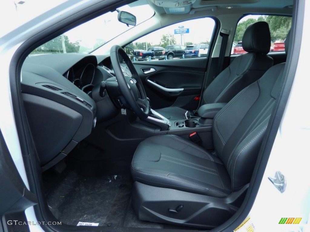 Charcoal Black Interior 2014 Ford Focus SE Hatchback Photo #86570406