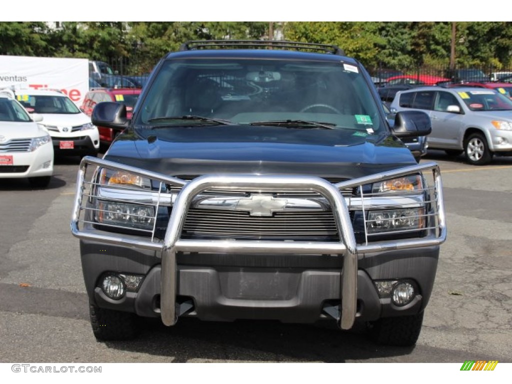 2004 Avalanche 1500 4x4 - Dark Blue Metallic / Dark Charcoal photo #2
