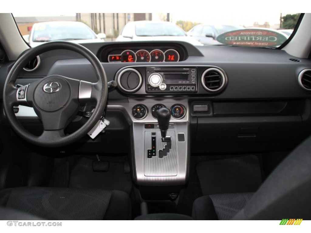 2011 Scion xB Standard xB Model Dashboard Photos
