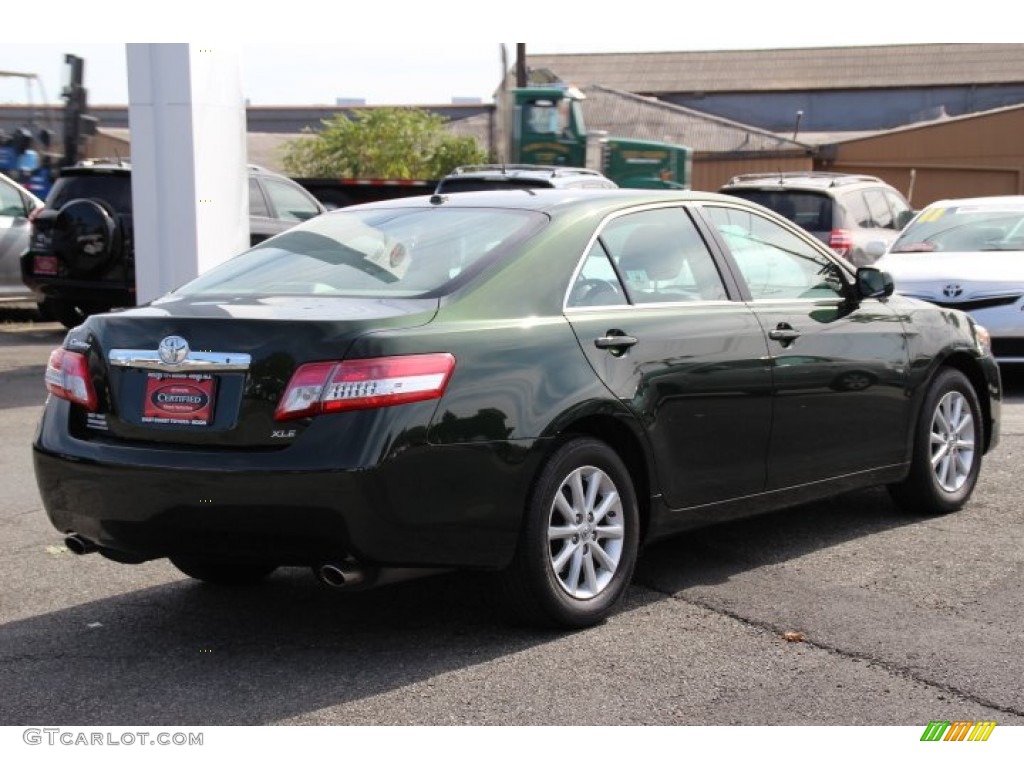 2011 Camry XLE V6 - Spruce Green Mica / Bisque photo #4