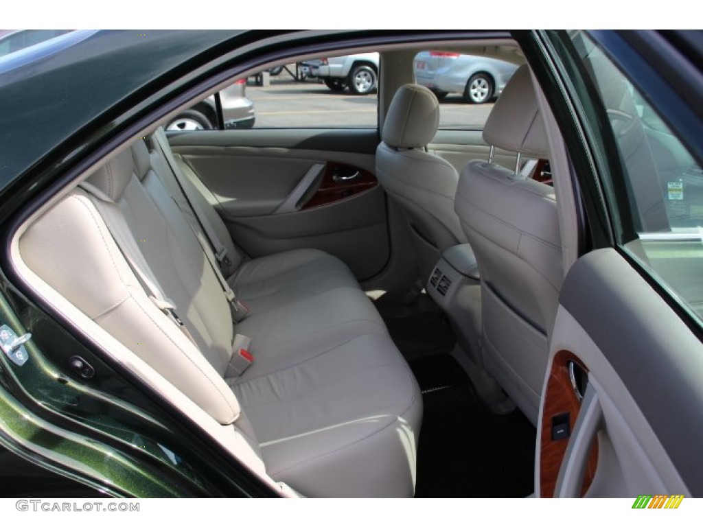 2011 Camry XLE V6 - Spruce Green Mica / Bisque photo #9