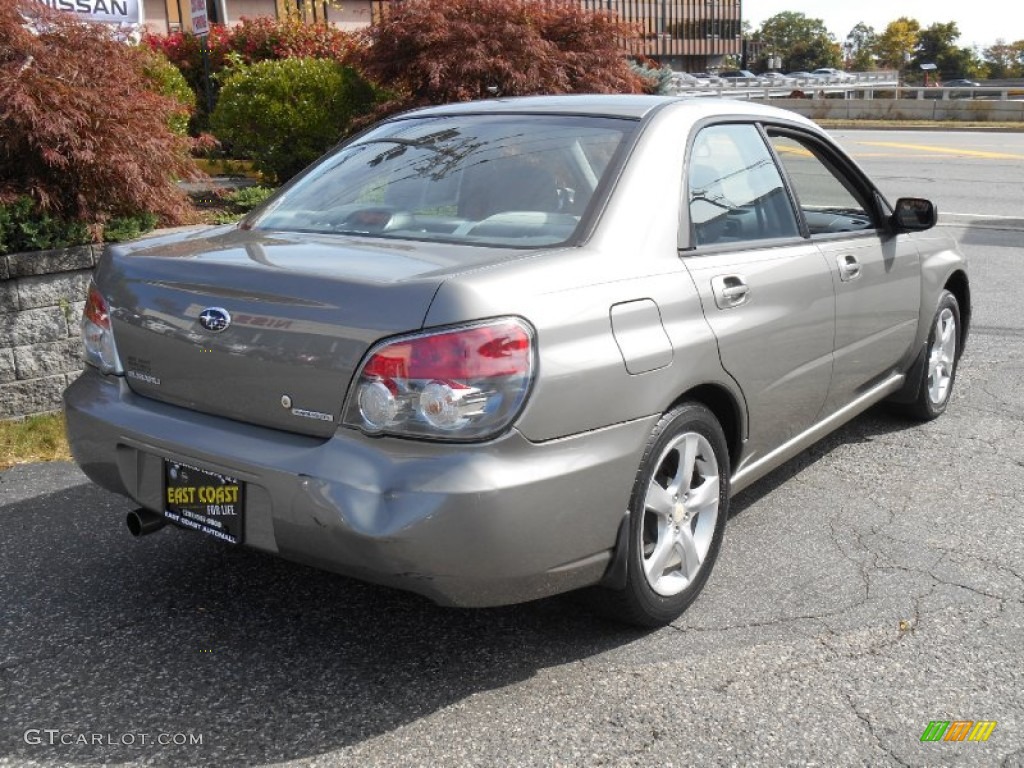 2006 Impreza 2.5i Sedan - Crystal Gray Metallic / Anthracite Black photo #4