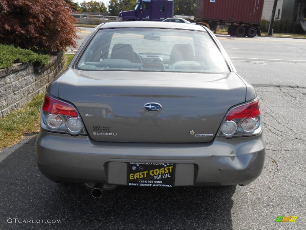 2006 Impreza 2.5i Sedan - Crystal Gray Metallic / Anthracite Black photo #5