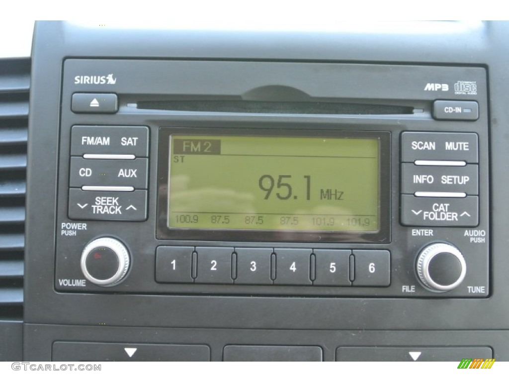 2010 Kia Sedona EX Audio System Photos