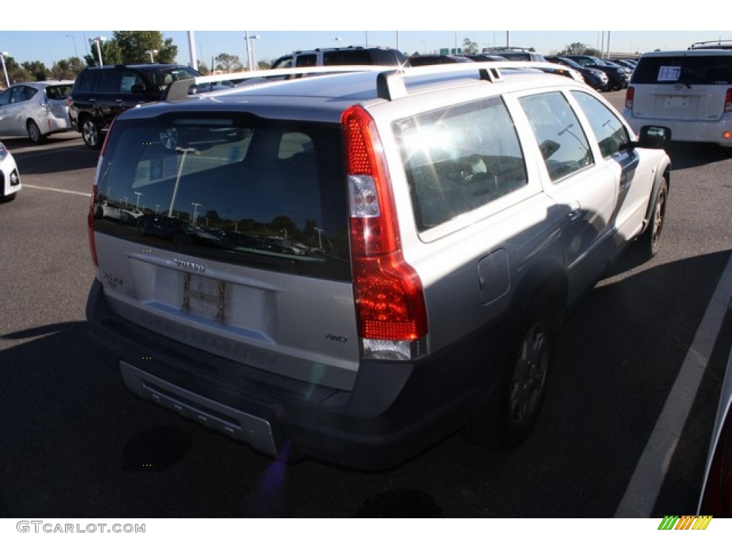 2005 XC70 AWD - Silver Metallic / Graphite photo #2