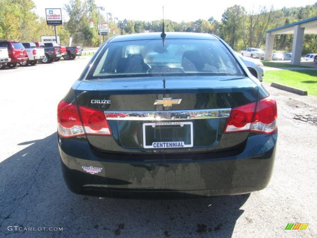 2014 Cruze LS - Rainforest Green Metallic / Jet Black/Medium Titanium photo #5