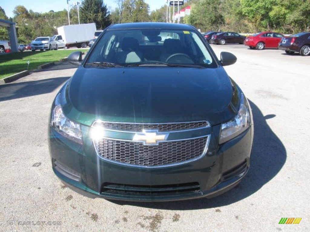 2014 Cruze LS - Rainforest Green Metallic / Jet Black/Medium Titanium photo #10