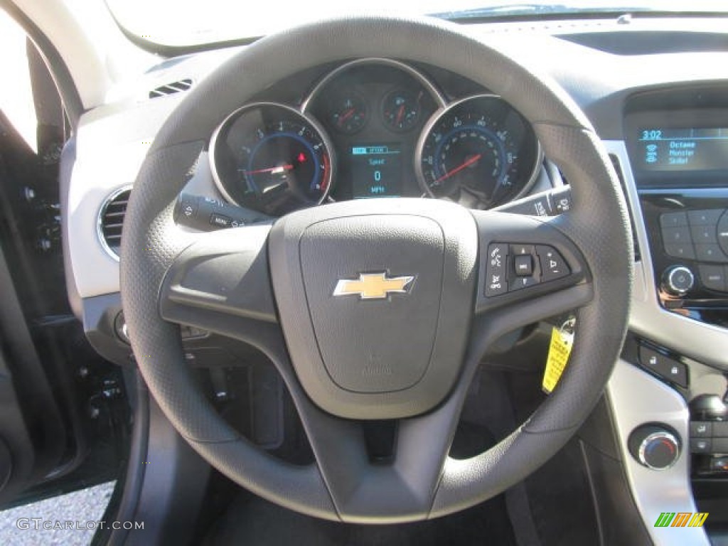 2014 Cruze LS - Rainforest Green Metallic / Jet Black/Medium Titanium photo #14