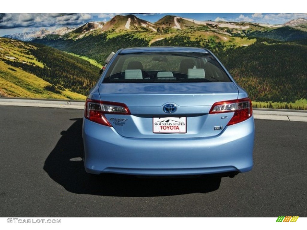 2014 Camry Hybrid LE - Clearwater Blue Metallic / Ash photo #4
