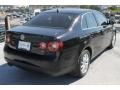 Black - Jetta SE Sedan Photo No. 9