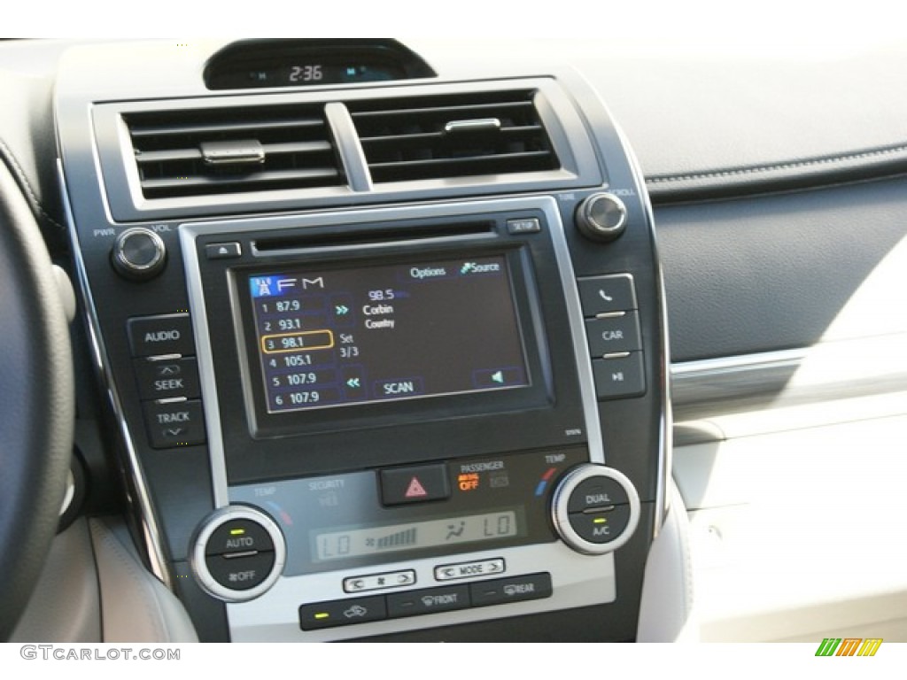 2014 Camry Hybrid LE - Clearwater Blue Metallic / Ash photo #6