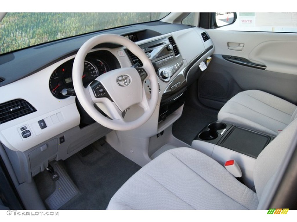 Bisque Interior 2014 Toyota Sienna LE AWD Photo #86589705