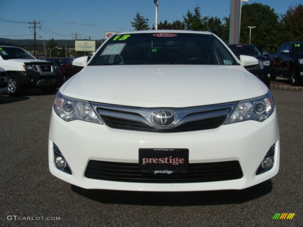 2013 Camry XLE - Super White / Ash photo #2