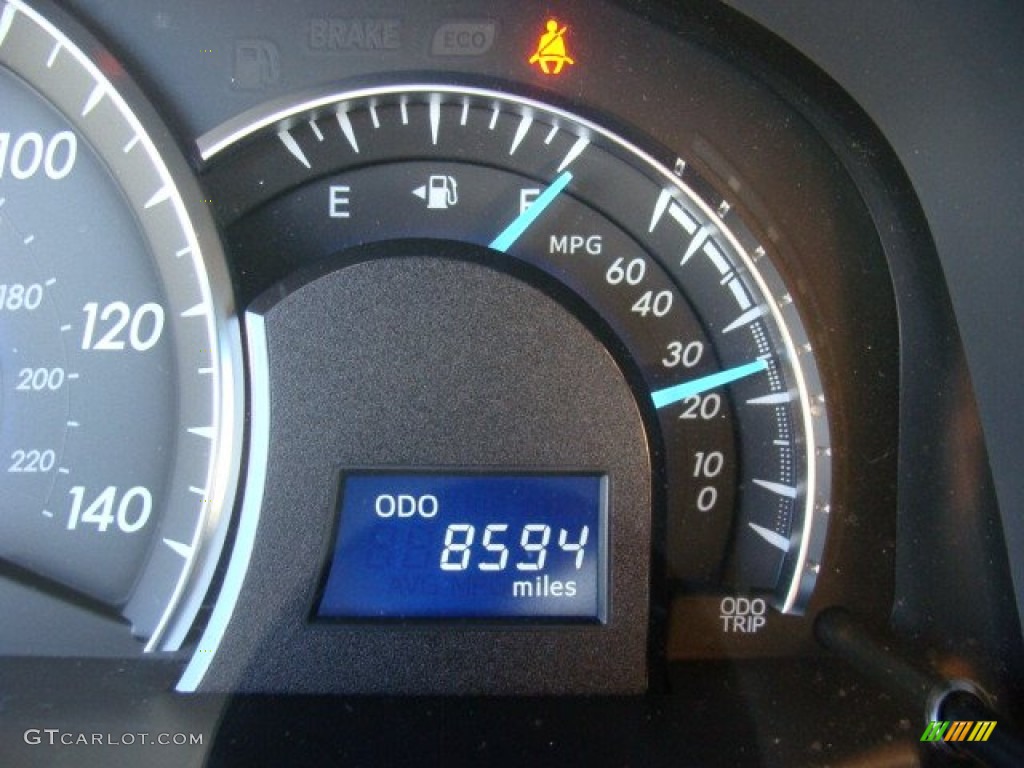 2013 Camry XLE - Super White / Ash photo #10