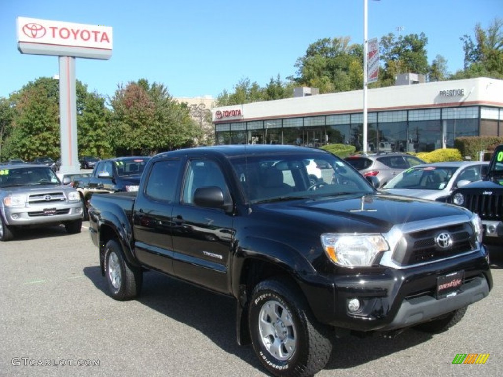 Black Toyota Tacoma