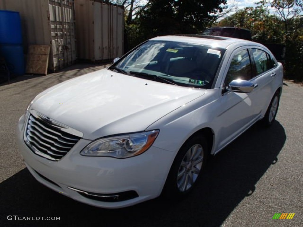 2014 200 Limited Sedan - Bright White / Black/Light Frost Beige photo #2