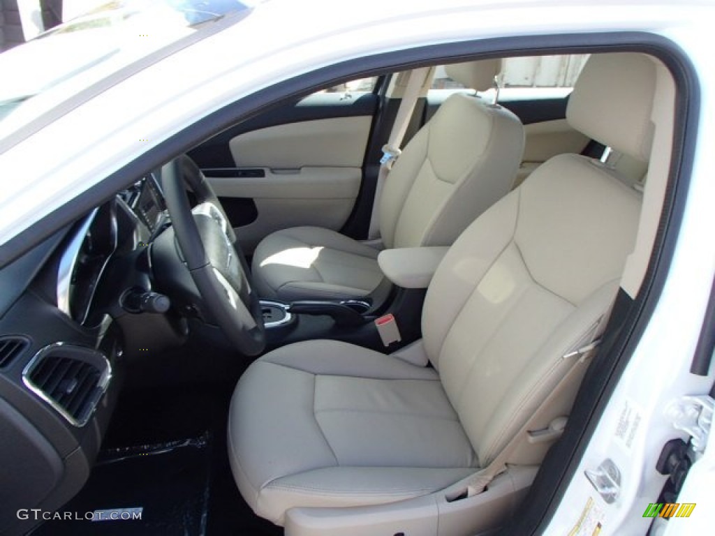 2014 200 Limited Sedan - Bright White / Black/Light Frost Beige photo #10
