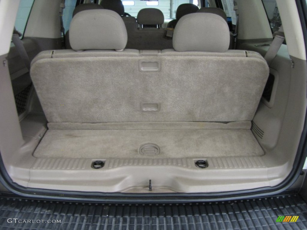 2003 Mountaineer Convenience AWD - Oxford White / Medium Dark Parchment photo #4