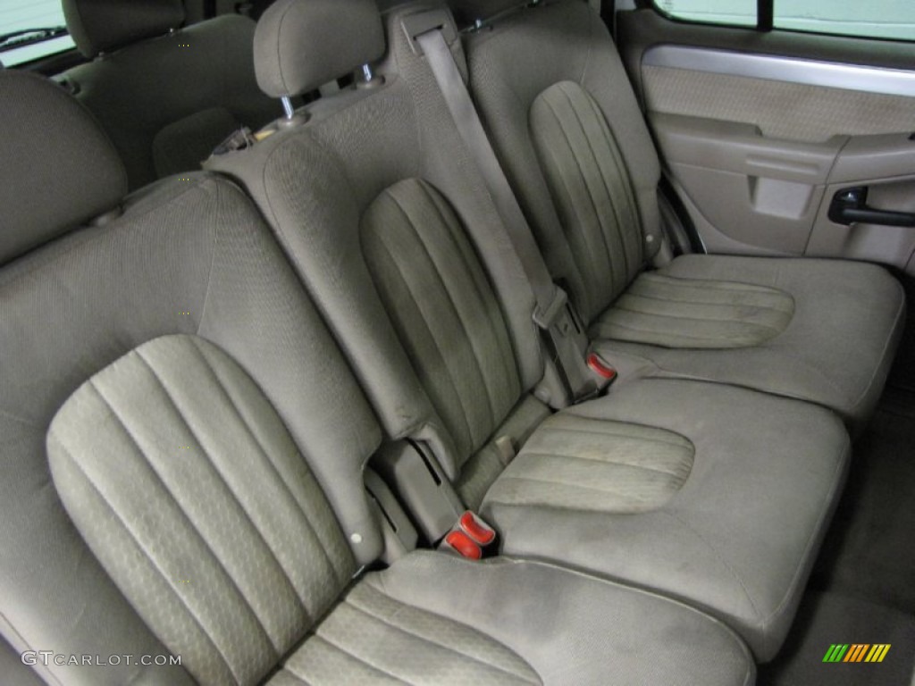 2003 Mountaineer Convenience AWD - Oxford White / Medium Dark Parchment photo #11