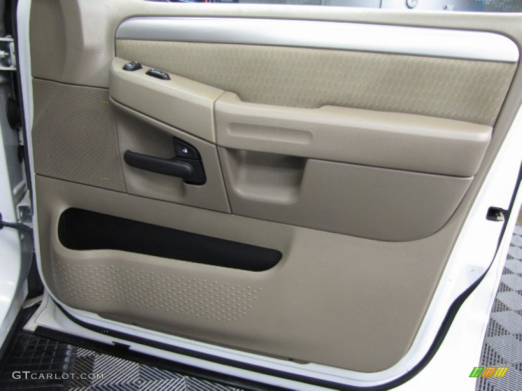 2003 Mountaineer Convenience AWD - Oxford White / Medium Dark Parchment photo #18