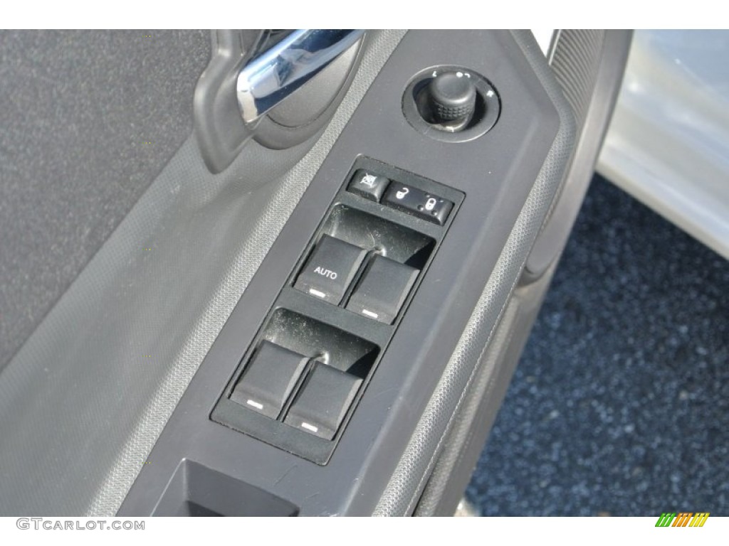 2010 Avenger SXT - White Gold / Dark Slate Gray photo #10