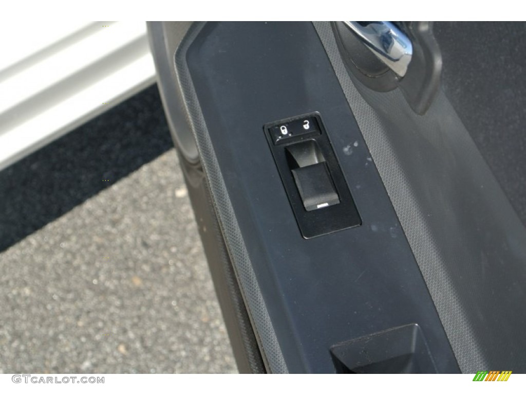 2010 Avenger SXT - White Gold / Dark Slate Gray photo #19