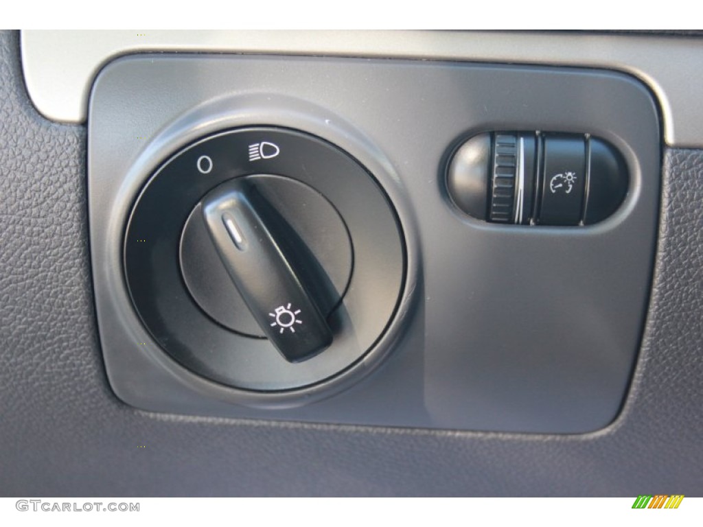 2008 Rabbit 2 Door - Black / Anthracite Black photo #26