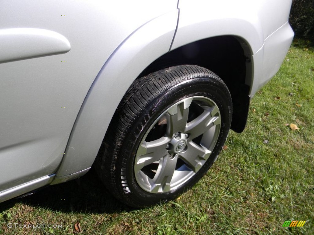2010 RAV4 Sport V6 4WD - Classic Silver Metallic / Dark Charcoal photo #44