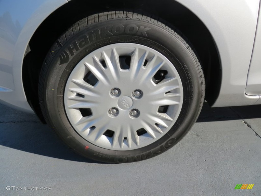 2014 Ford Fiesta S Hatchback Wheel Photos