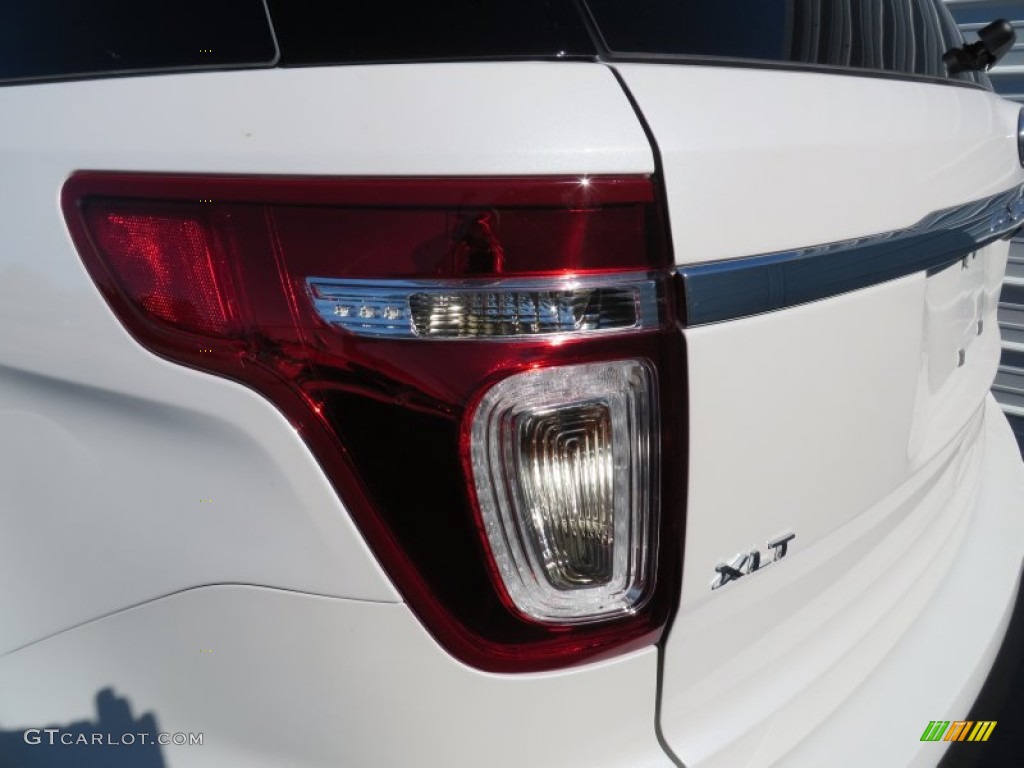 2014 Explorer XLT - White Platinum / Charcoal Black photo #14