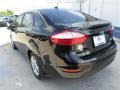 Tuxedo Black - Fiesta SE Sedan Photo No. 3