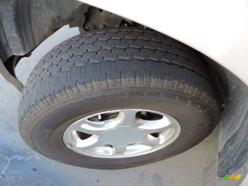 2004 Yukon Denali AWD - Silver Birch Metallic / Sandstone photo #22