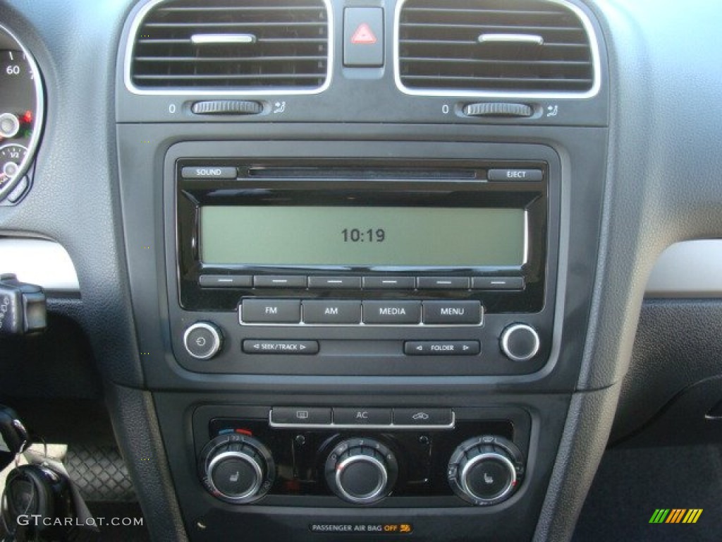 2011 Volkswagen Golf 2 Door Audio System Photos