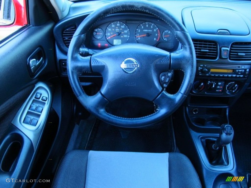 2004 Nissan Sentra SE-R Spec V SE-R Black/Silver Steering Wheel Photo #86611515