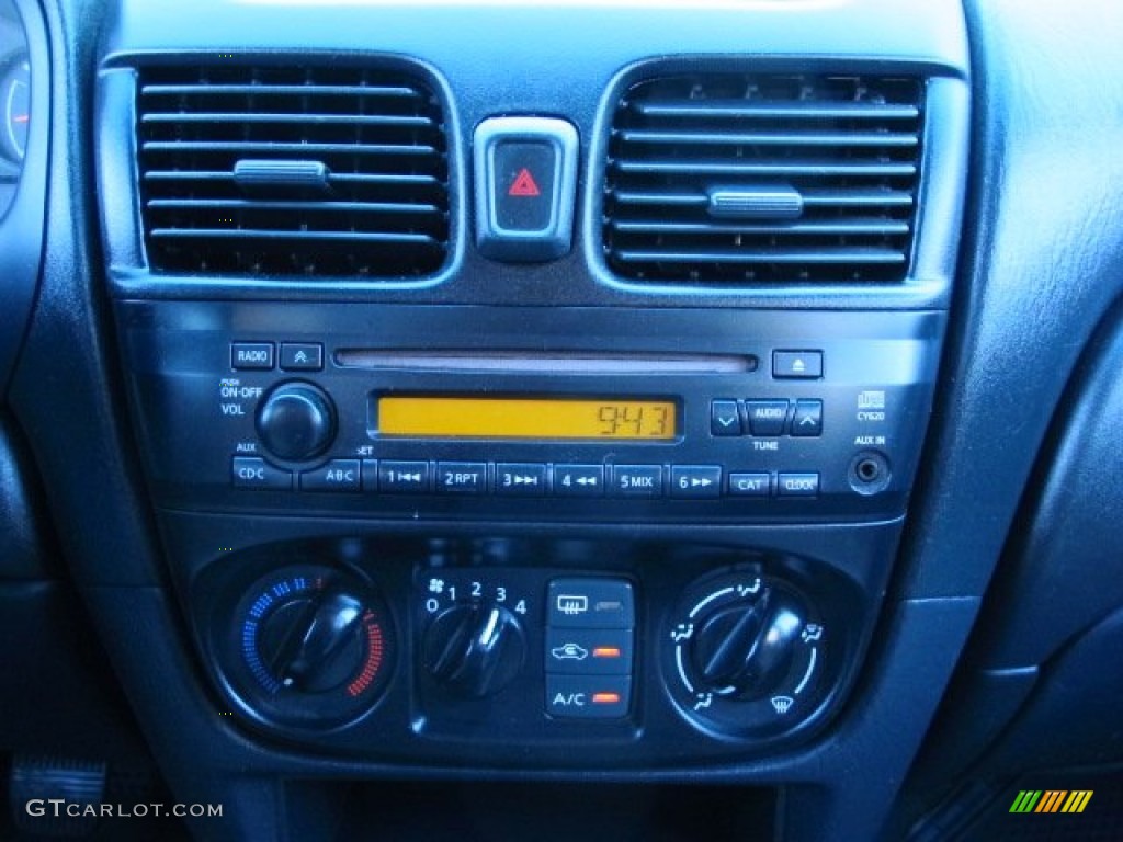 2004 Nissan Sentra SE-R Spec V Controls Photo #86611620