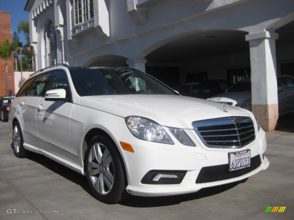 2011 E 350 4Matic Wagon - Arctic White / Black photo #1