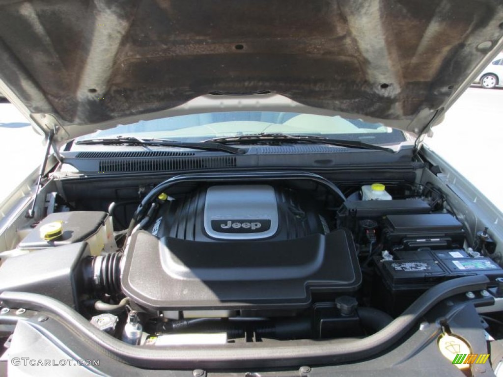 2007 Jeep Grand Cherokee Limited 4x4 Engine Photos