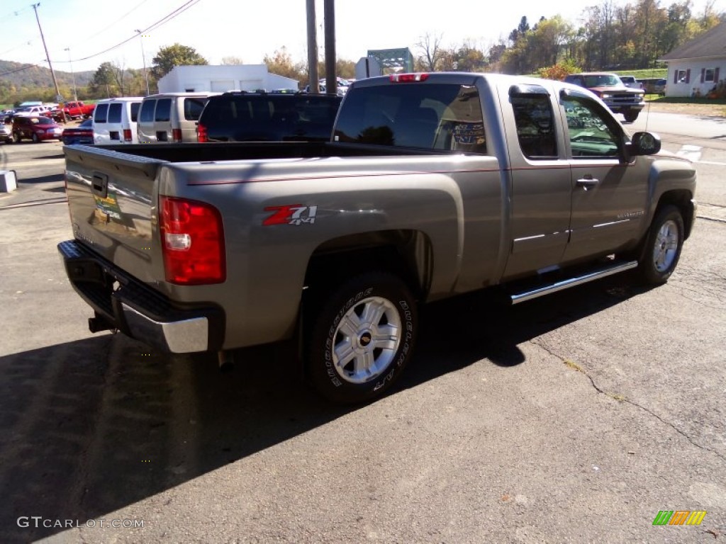 2009 Silverado 1500 LT Extended Cab 4x4 - Graystone Metallic / Ebony photo #3