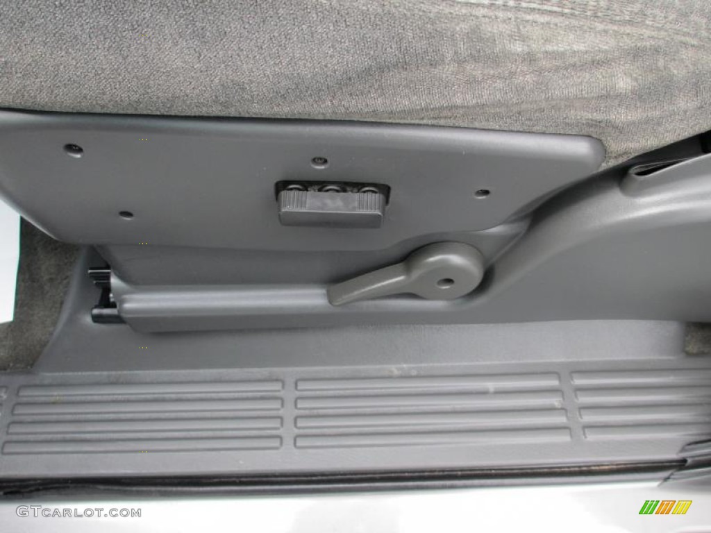 2006 Silverado 1500 LS Extended Cab 4x4 - Graystone Metallic / Dark Charcoal photo #10