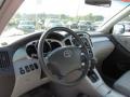 Millenium Silver Metallic - Highlander V6 4WD Photo No. 10